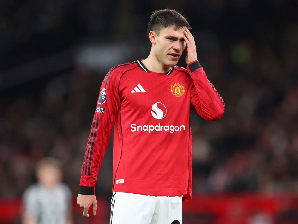 Manchester United : transfert surprise avec Ugarte et Baleba en vue