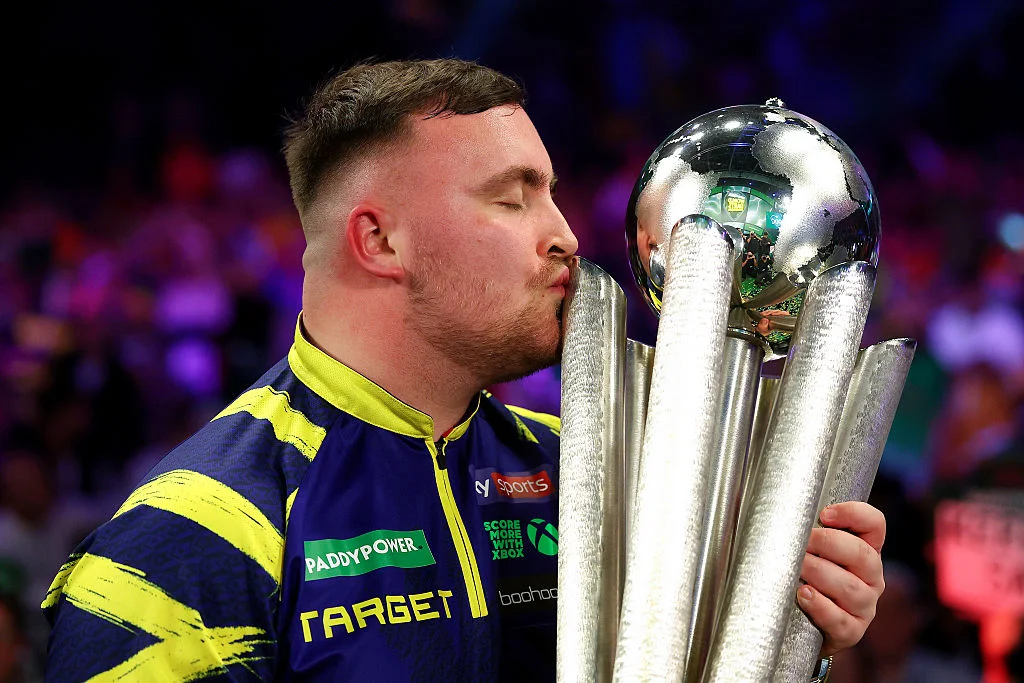 Luke Littler vise un record historique en championnat du monde de darts