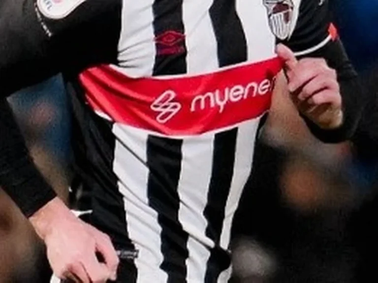 Match de Grimsby Town contre Cambridge United reporté en raison du mauvais temps