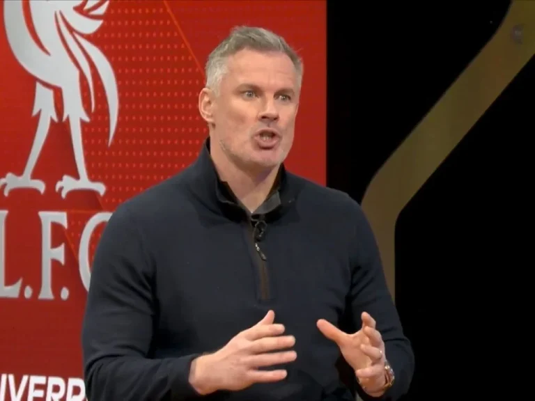 Jamie Carragher critique la défense de Liverpool après le match contre Fulham