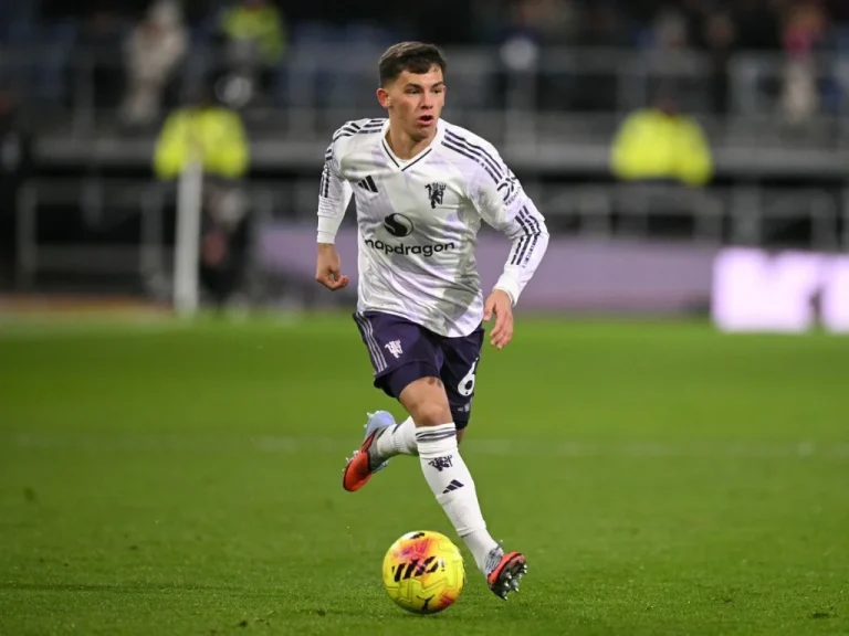 Darren Fletcher prévoit un avenir prometteur pour Shea Lacey à Manchester United