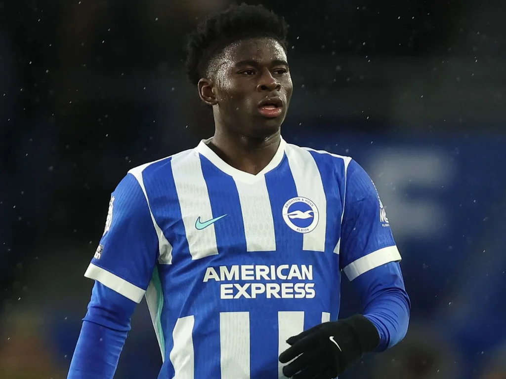 Transferts Manchester United : focus sur Carlos Baleba et autres cibles