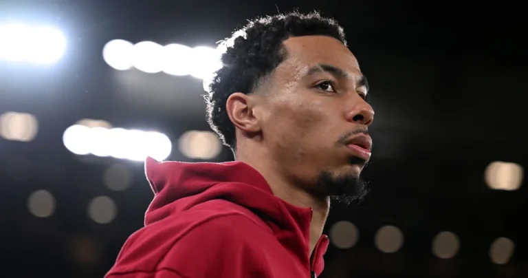 8 joueurs absents lors du match Arsenal vs Liverpool : mise à jour sur Hugo Ekitike