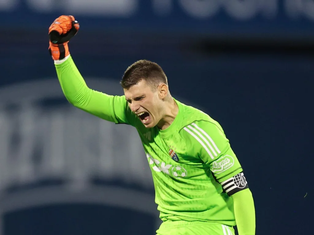 Celtic pourrait recruter le gardien croate Livakovic après Fenerbahçe