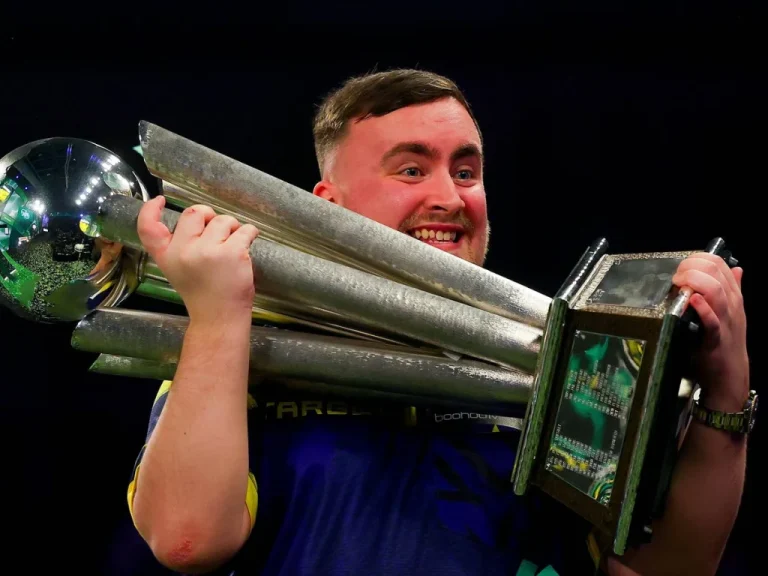 Luke Littler dépense 1 million de livres après sa victoire au championnat du monde de fléchettes