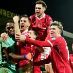 Wrexham bat Nottingham Forest aux tirs au but en FA Cup, Okonkwo héros