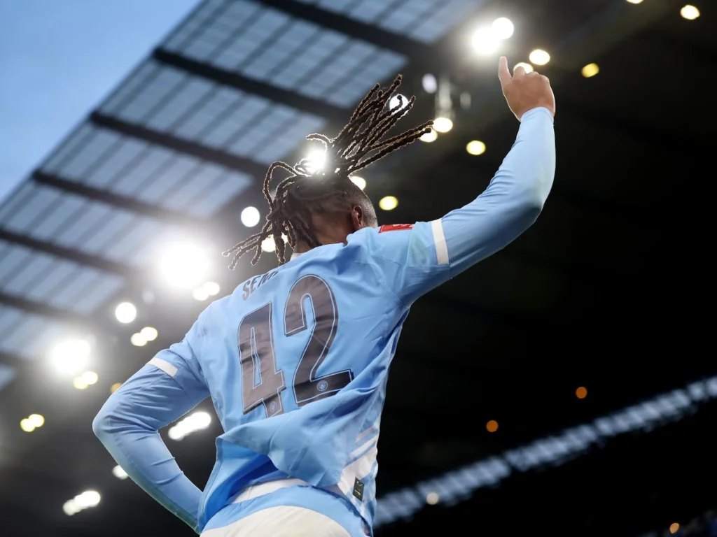 Manchester City écrase Exeter 10-1 en FA Cup : Semenyo brille