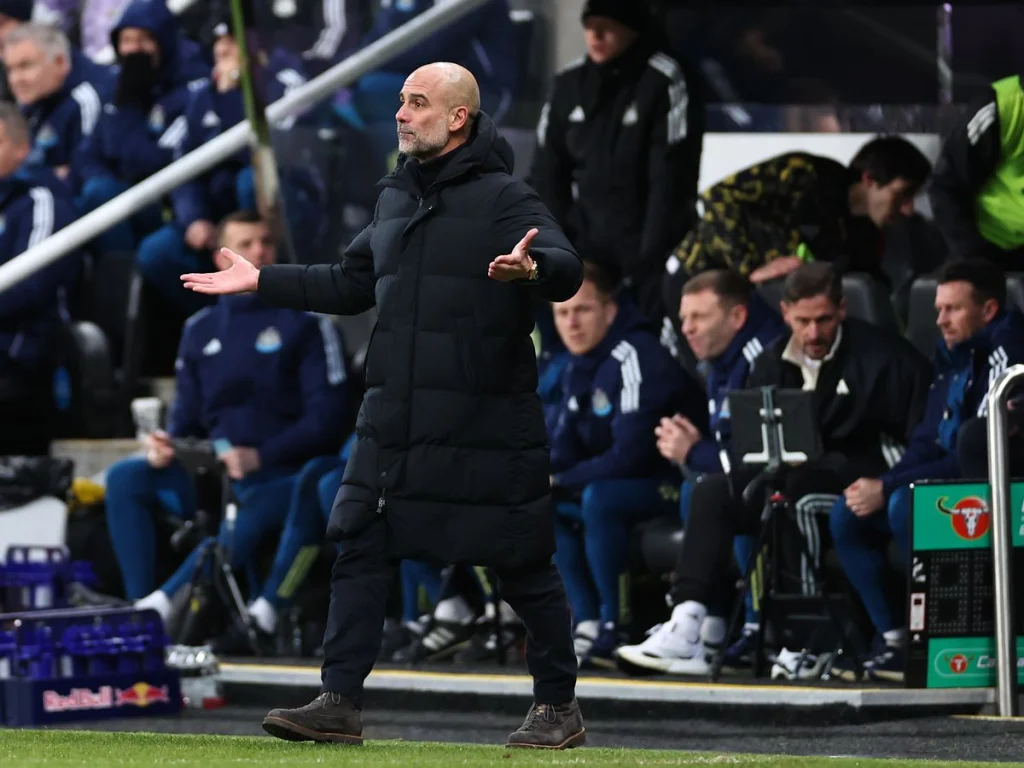Pep Guardiola critique le VAR après la victoire de Manchester City contre Newcastle