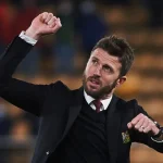 Manchester United nomme Michael Carrick comme entraîneur pour 2025/26