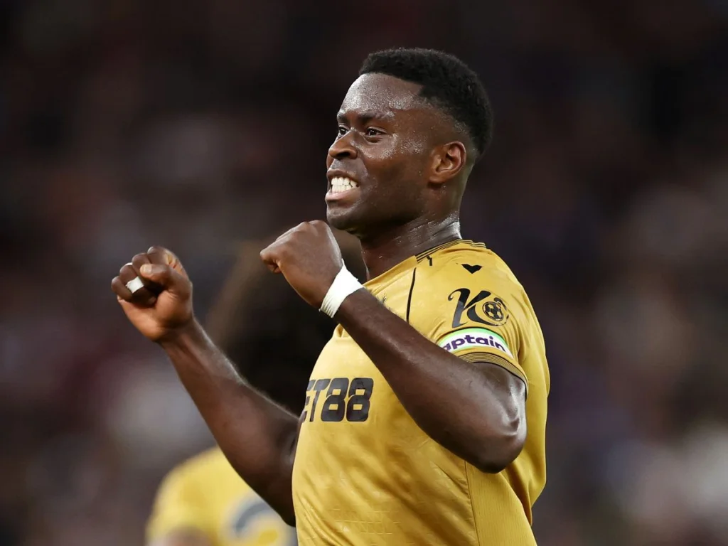 Liverpool en quête de renforts : Guehi et Van de Ven ciblés en transfert