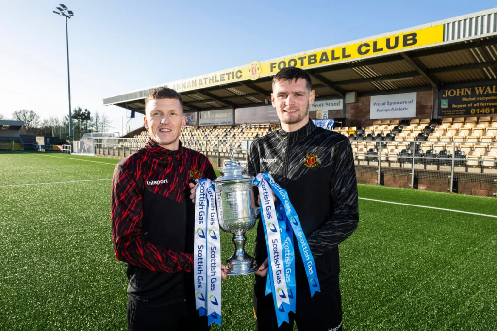 Annan Athletic vise un exploit historique face à Rangers à Ibrox