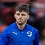 Lee Bonis, étoile montante de Chesterfield, remporte le prix du joueur du mois en League Two