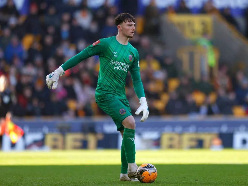 Manchester United décide de rappeler Elyh Harrison après son prêt