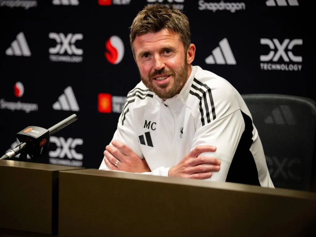 Carrick en charge : Manchester United face à Manchester City en Premier League