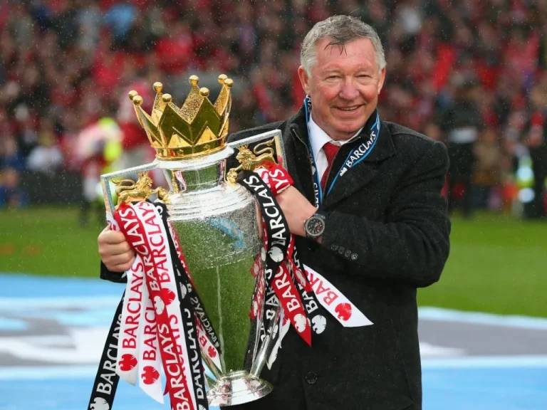 Sir Alex Ferguson : de Glasgow aux sommets du football anglais