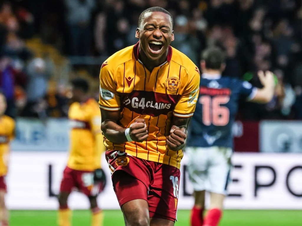 Motherwell résiste aux rumeurs de transfert de Maswanhise lors du match contre Ross County