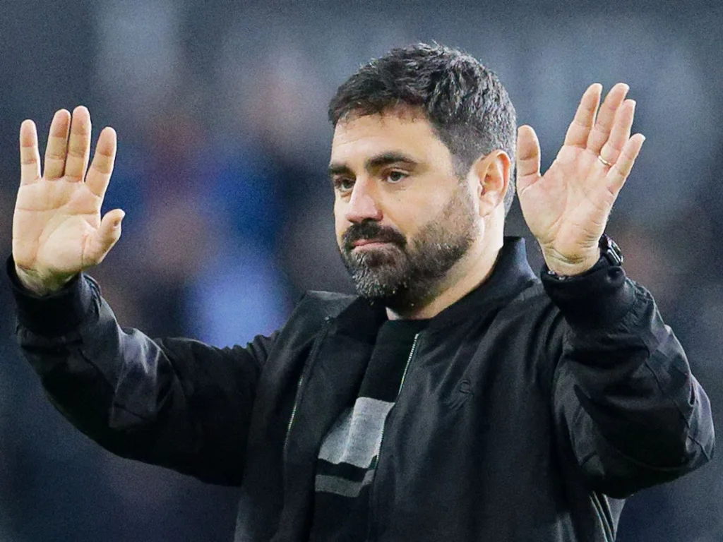 Swansea City en quête de transferts : Rak-Sakyi et Santos en discussion