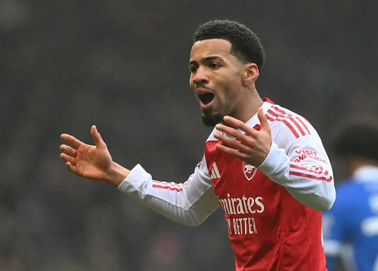 Ethan Nwaneri en négociation pour un prêt à l'Olympique de Marseille