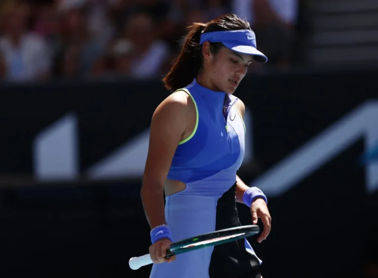 Raducanu quitte l'Australian Open : une quête d'identité