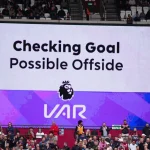 La nouvelle règle de hors-jeu 'lumière du jour' d'Arsène Wenger pourrait augmenter les buts en Premier League