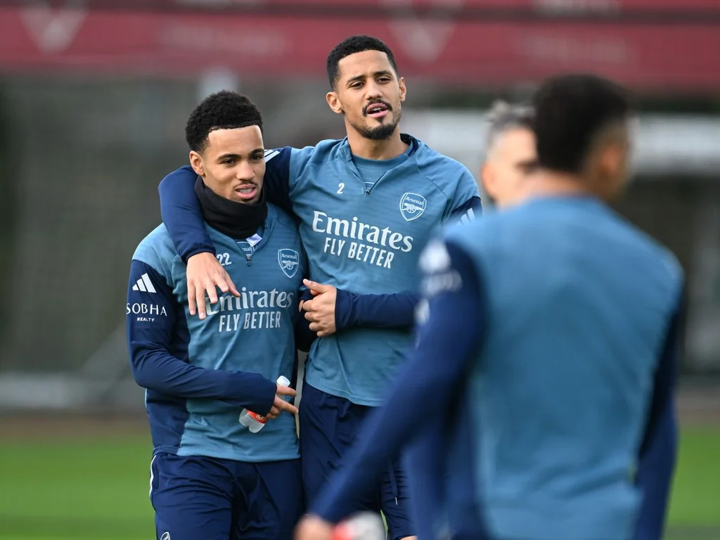 Ethan Nwaneri rejoint Marseille en prêt, influencé par William Saliba