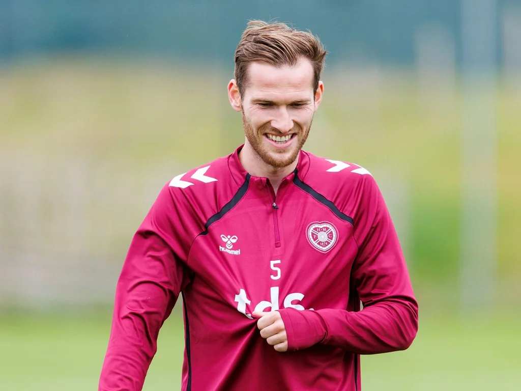 Jamie McCart célèbre ses 300 matchs et vise la victoire contre Celtic