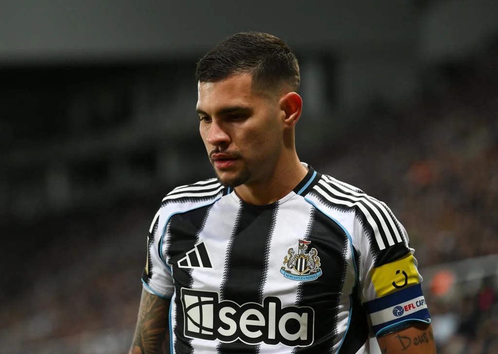 Blessure de Bruno Guimaraes : état et impact pour Newcastle contre Aston Villa