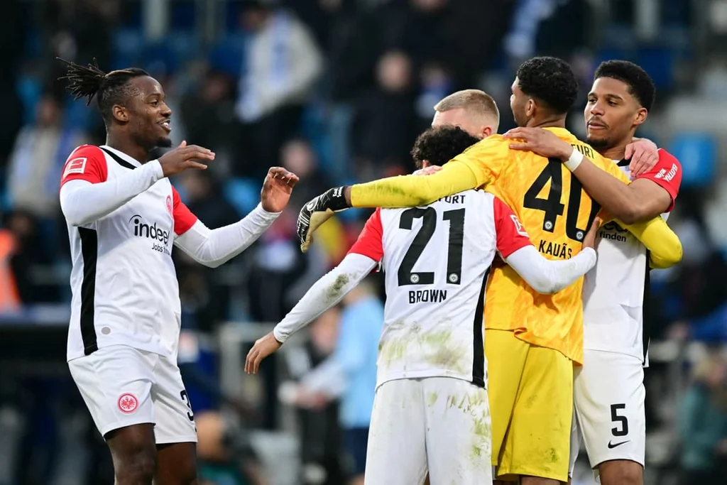 Celtic en course pour signer Aurele Amenda, défenseur d'Eintracht Frankfurt