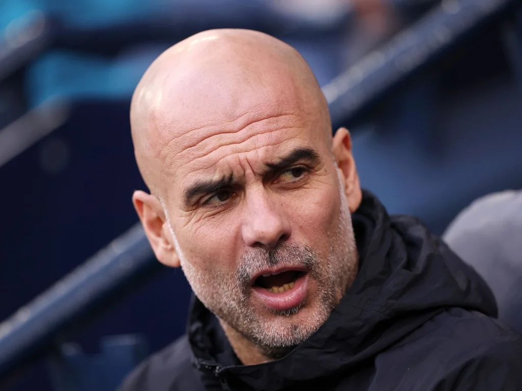 Pep Guardiola critique violemment les arbitres de Premier League