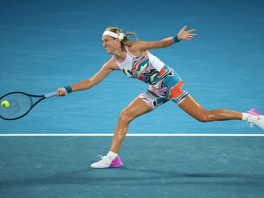 Azarenka forcée de retirer son maillot au Australian Open : polémique