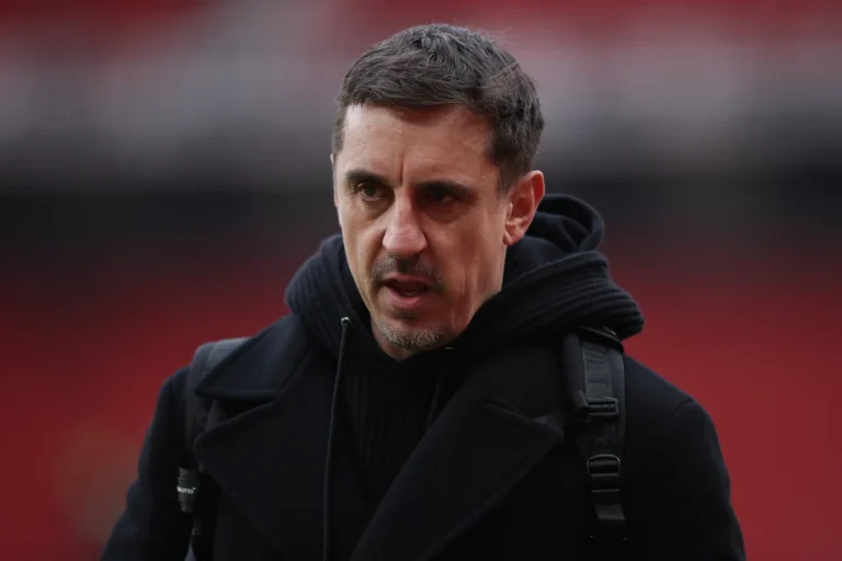 Gary Neville recommande de ne pas vendre Diogo Dalot à Manchester United