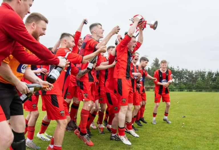 Islavale cherche un nouveau entraîneur après le départ de Michael Ewen