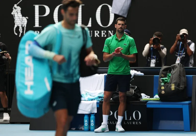Djokovic face à Sinner : une nouvelle étape au Australian Open