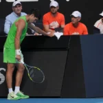 Alcaraz bat Zverev en cinq sets épiques à l'Australian Open