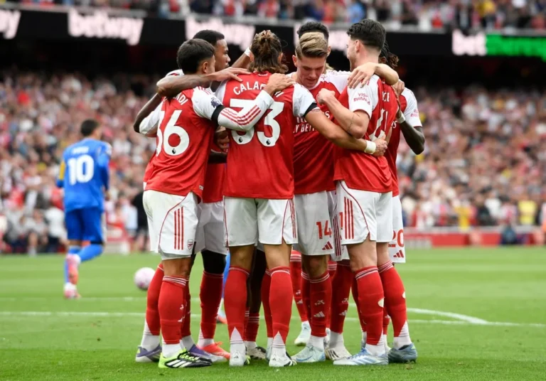 Arsenal vise une victoire cruciale à Leeds pour relancer la course au titre