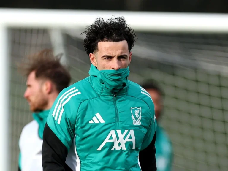 Liverpool en quête de renforts : transferts et ambitions pour la saison