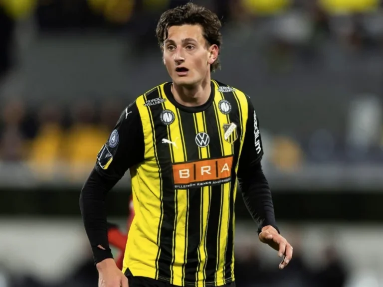 Rangers et Celtic en course pour Silas Andersen : le point sur le transfert