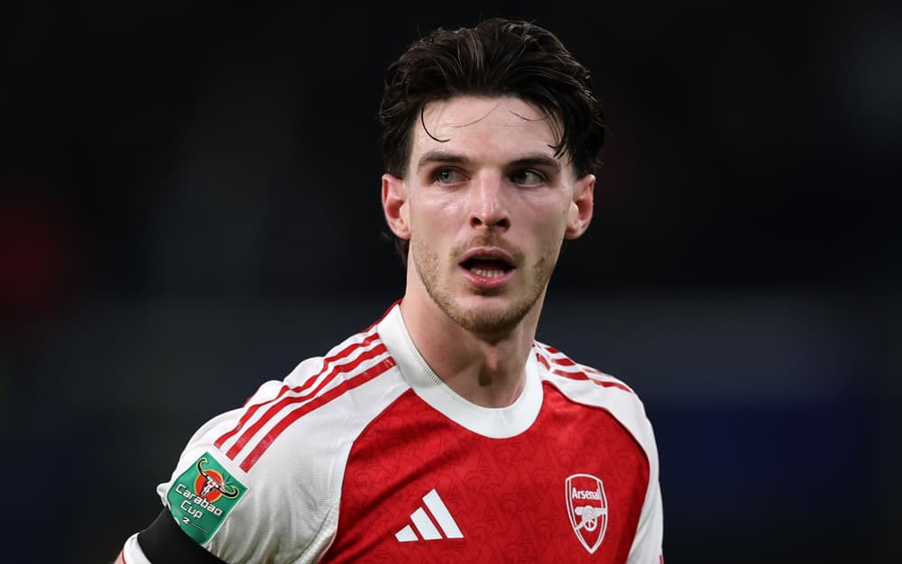 Capture du tunnel entre Declan Rice et Albert Stuivenberg lors de la Carabao Cup