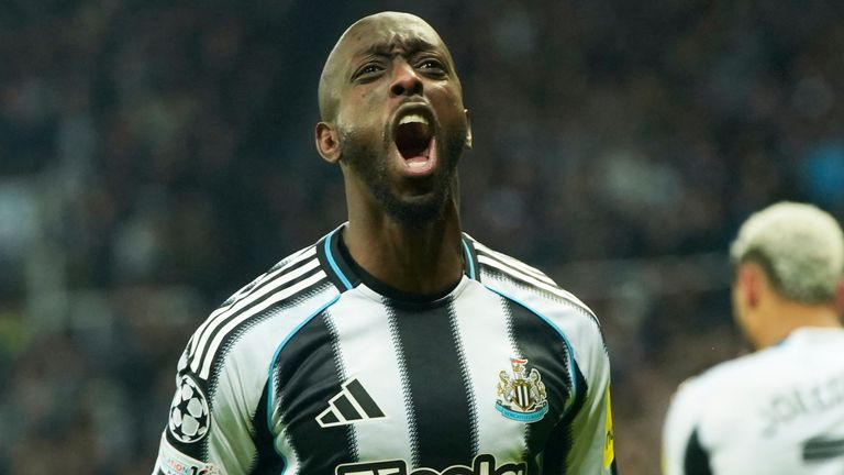 Yoane Wissa célèbre après avoir ouvert le score