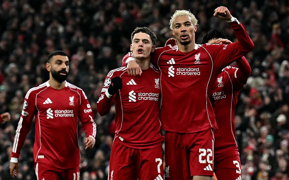 Florian Wirtz contrôlant le ballon