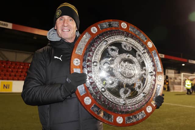 Carrick Rangers - victoire du Senior Shield