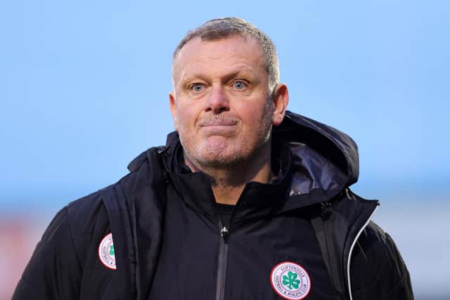 Cliftonville manager Jim Magilton lors de la défaite