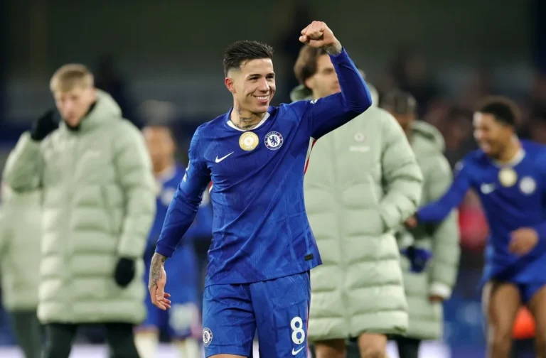 Chelsea s'impose dans un match dramatique grâce à Enzo Fernandez
