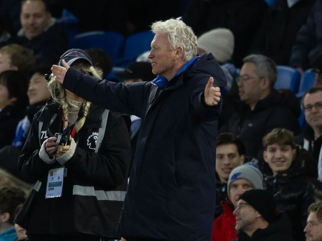 David Moyes réagit vivement après son carton pour sa célébration