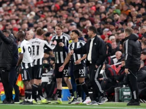 Dilemme de Newcastle : entre transferts manqués et enjeux sportifs