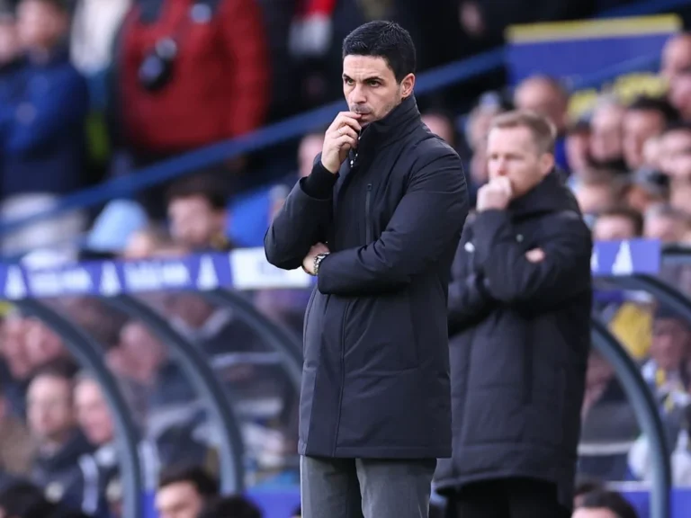 Arsenal : blessure majeure et enjeux du transfert en dernière minute