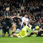 Pep Guardiola furieux après une décision contestée lors du match Manchester City vs Tottenham