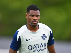 Inter dément tout transfert de Denzel Dumfries vers Liverpool