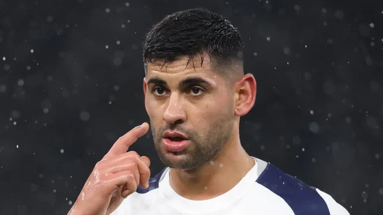 Cristian Romero critique la stratégie de recrutement de Tottenham et dénonce le manque de joueurs disponibles