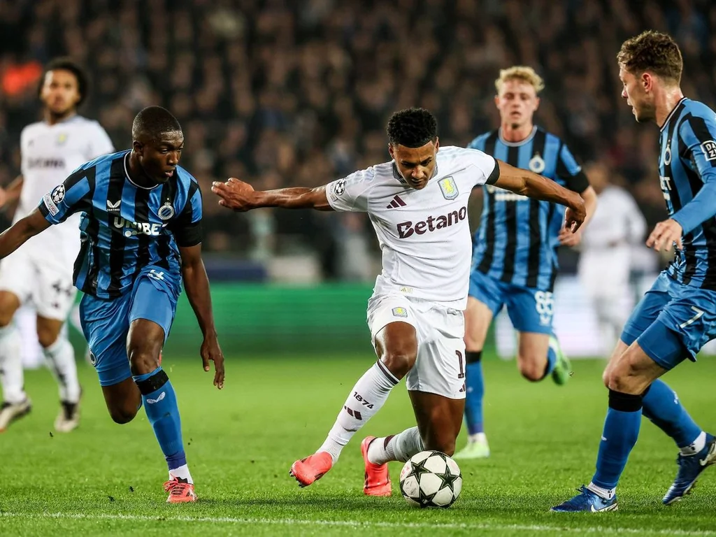 Liverpool en pole position pour renforcer sa défense lors du mercato